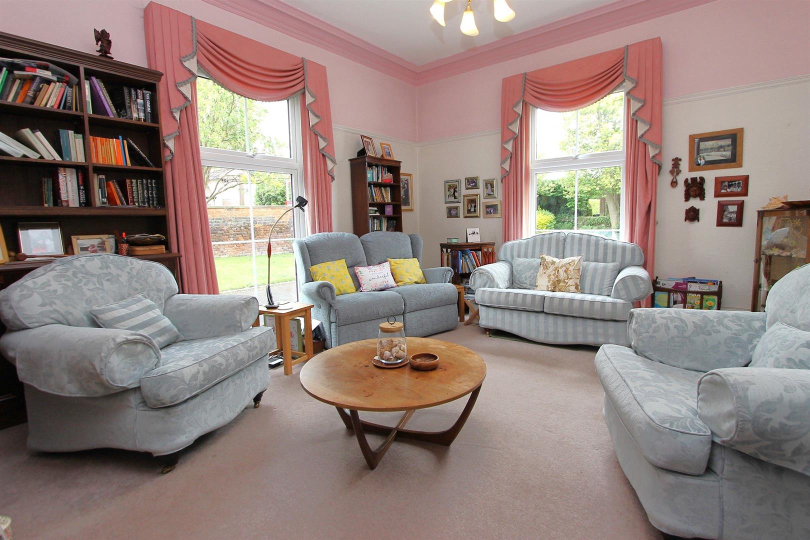 5 bed property in Red Hill, Stourbridge